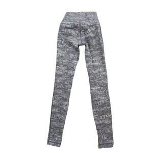 Lululemon Wunder Under High-Rise Tight 27" Women Size 0 Activewear 46-27